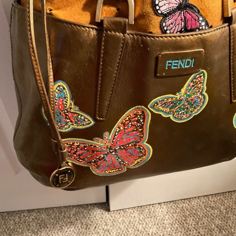 💥SOLD💥🌺FENDI B. Fab Convertible Leather Bag🌺